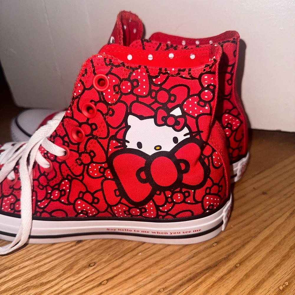 NWT Hello Kitty High-Tip Converse